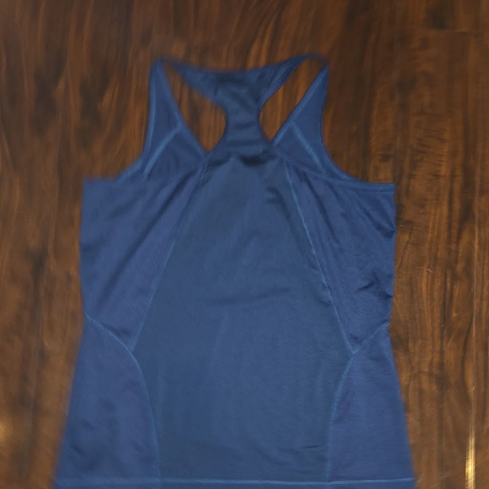 Alo -Navy Racerback Tank Top - Picture 4 of 5